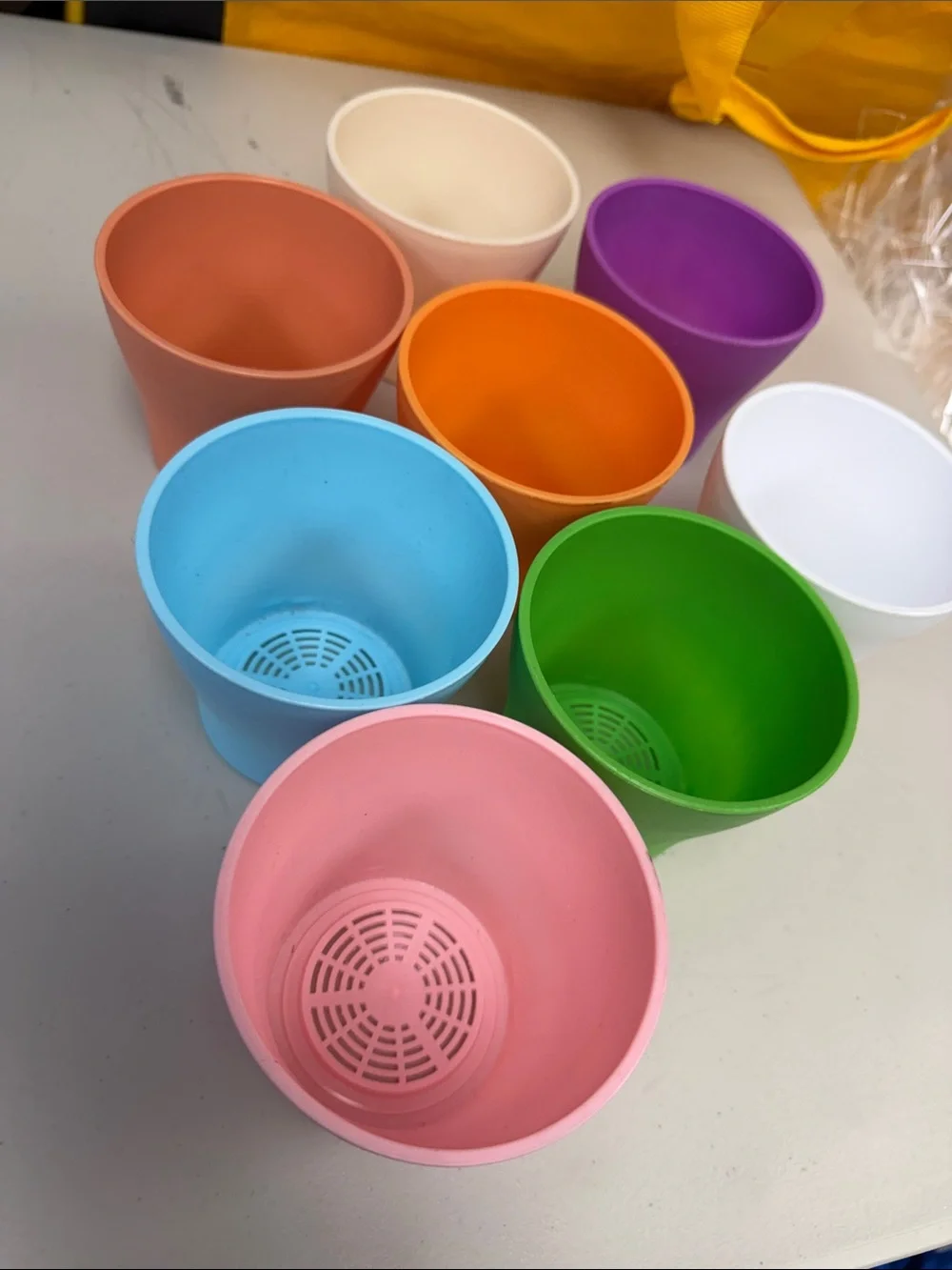 8 Colorful Plastic Planter Pots - Assorted Colors all new